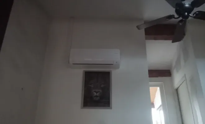 Installation d'une climatisation tri split dans une maison de village à Salles d'aude, Narbonne, CLIM ELEC SERVICE